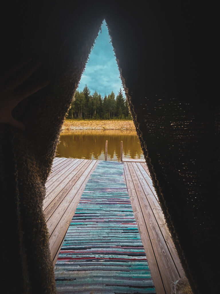 30683275 20C2 4EDE 9054 1841E732C16C 1 105 C 768x1024